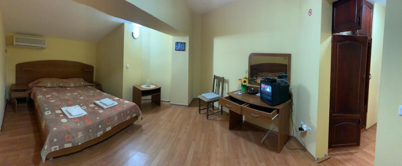Sea Square Hotel Balchik Bagian luar foto
