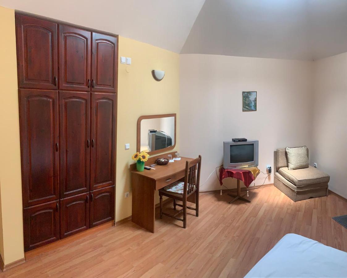 Sea Square Hotel Balchik Bagian luar foto